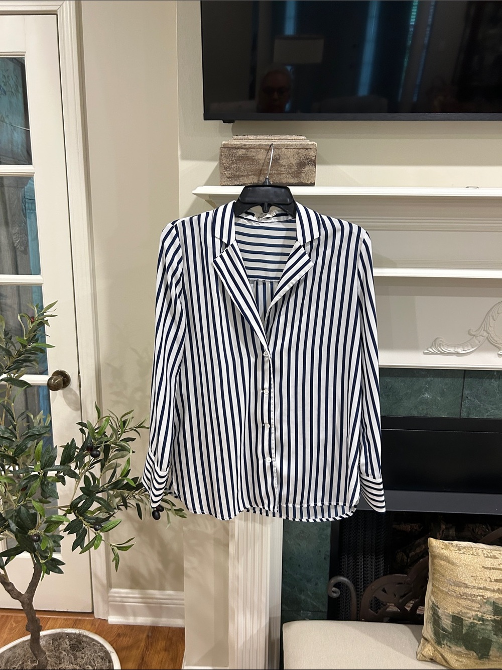 essue Navy & White Vertical Stripe Button-Down Shirt